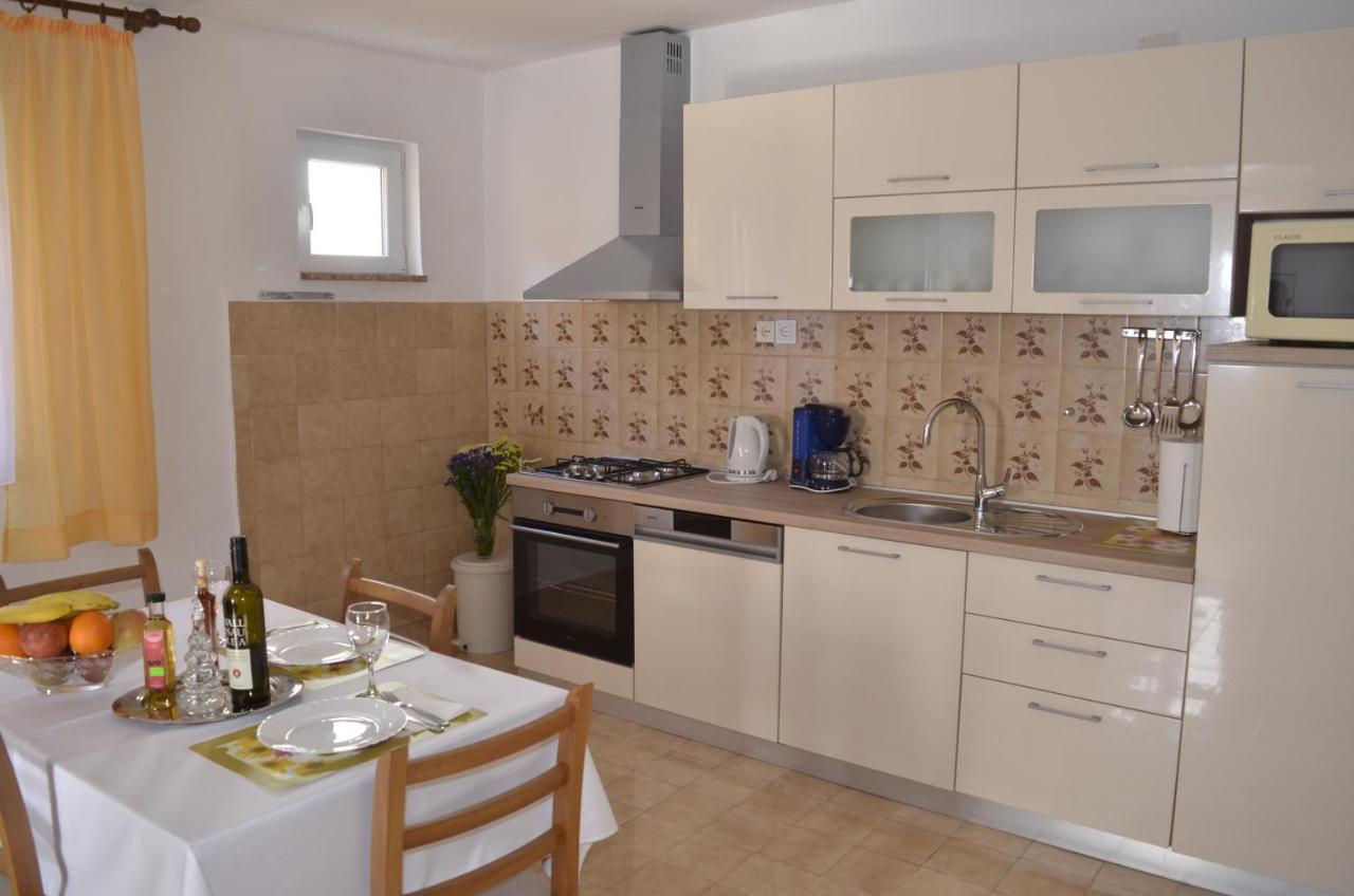 Apartment Ana Kastel Sucurac Exterior photo
