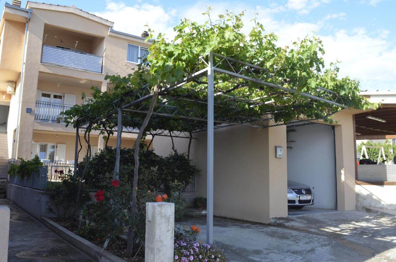 Apartment Ana Kastel Sucurac Exterior photo