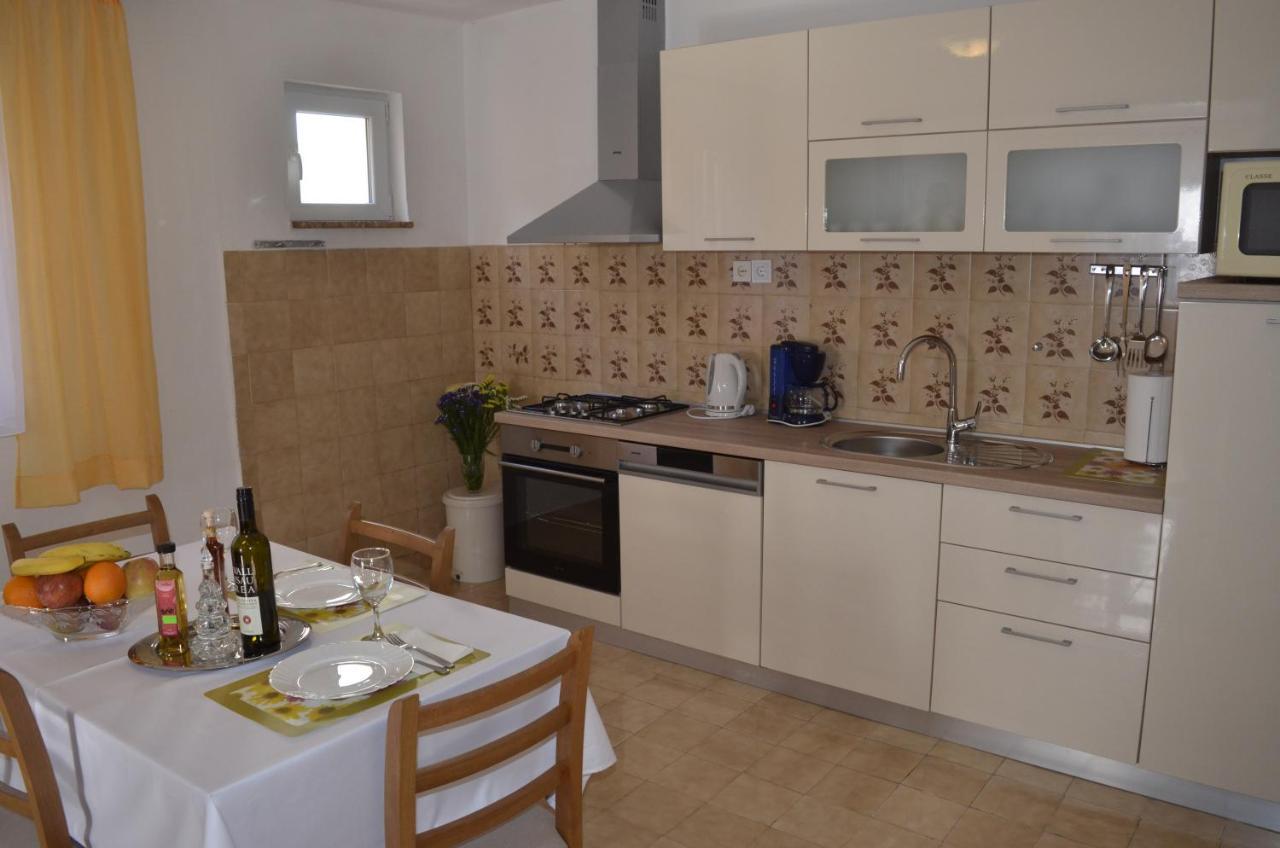 Apartment Ana Kastel Sucurac Exterior photo