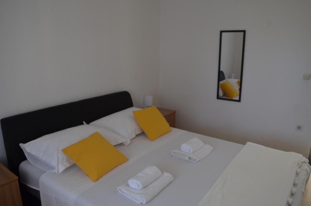 Apartment Ana Kastel Sucurac Exterior photo
